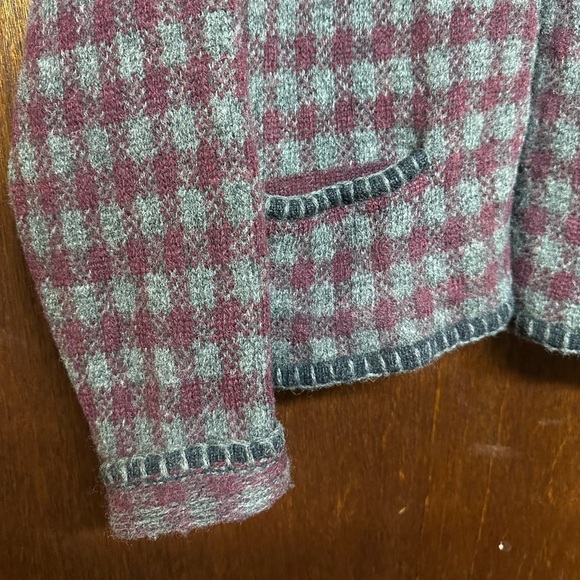 EMS 100% Wool Women’s Small Cardigan Sweater Grey Burgundy Plaid Sweater A23 - Picture 5 of 9